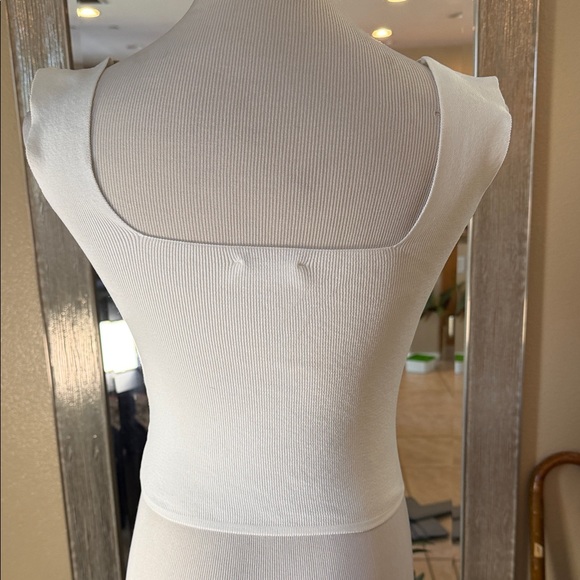 Elegant White Embellished Women's Blouse - Picture 4 of 5